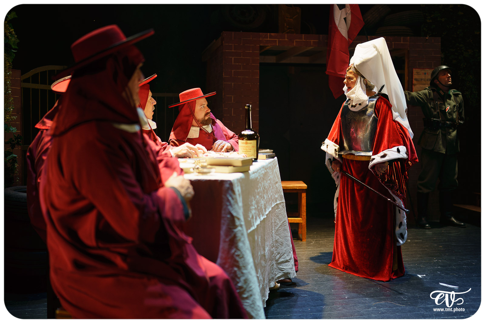 LES VISIONS DE SIMONE MACHARD (CIE LA CLAQUE)